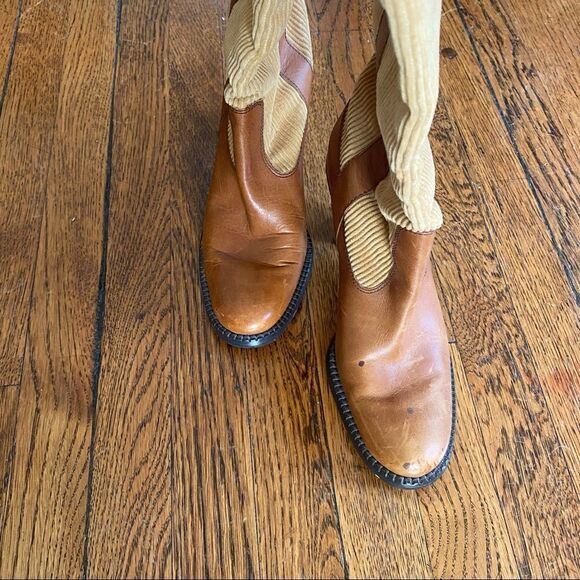 TOMMY HILFIGER Tan and Brown Corduroy and Leather Pull On Boots size 6 - Picture 12 of 13
